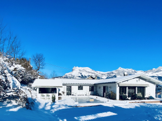 Chalet Soleil Blanc au pied des pistes et à deux pas du centre-ville!